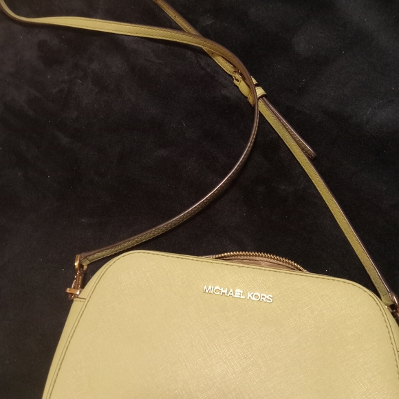 Authentic Michael Kors Mint green cross body purse - Picture 4 of 6
